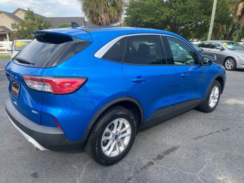 Used 2020 Ford Escape SE image 7