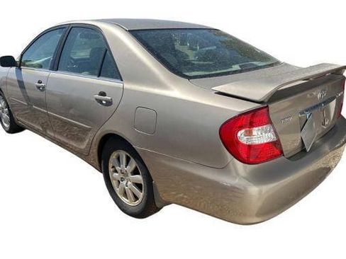 Used 2003 Toyota Camry LE FWD image 3