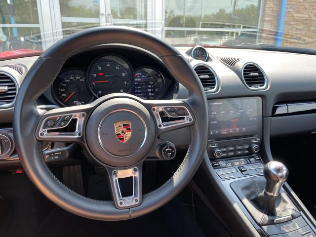 Used 2023 Porsche 718 Cayman w/ 718 T Interior Package RWD image 30