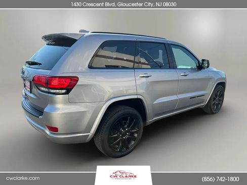 Used 2019 Jeep Grand Cherokee Altitude image 5