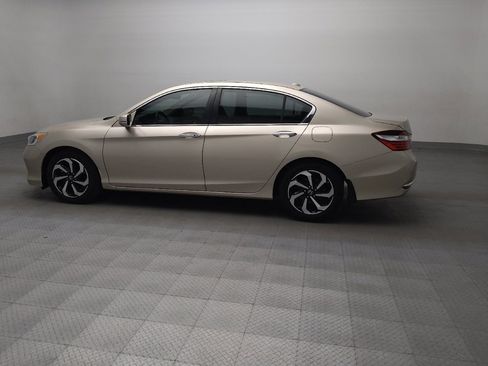 Used 2017 Honda Accord EX image 3