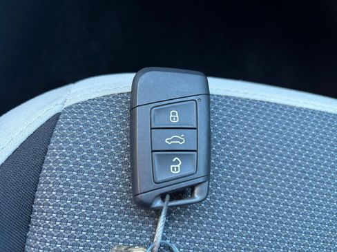 Used 2026 Volkswagen Taos S FWD image 20