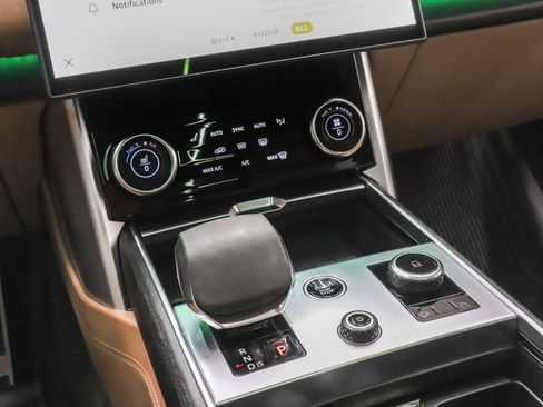 Used 2023 Land Rover Range Rover Long Wheelbase Autobiography image 51