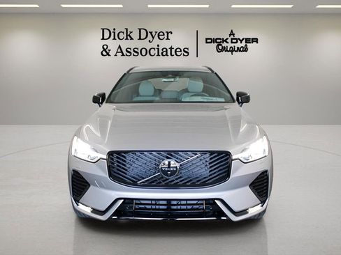 New 2026 Volvo XC60 B5 Plus w/ Protection Package Premier image 7