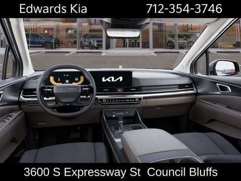 New 2027 Kia Carnival LX FWD image 16