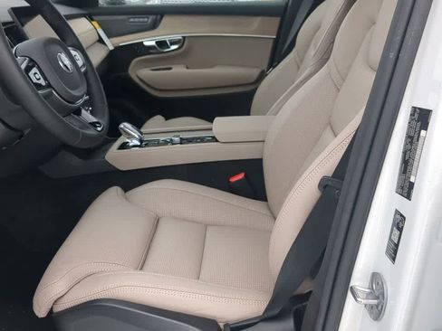 New 2026 Volvo XC90 B6 Ultra w/ Protection Package Premier AWD/4WD image 15