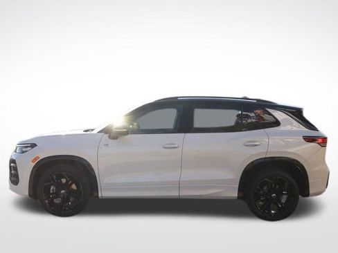 New 2026 Volkswagen Tiguan SE R-Line image 27