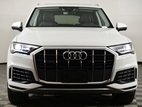 Used 2022 Audi Q7 Premium w/ Convenience Package image 5
