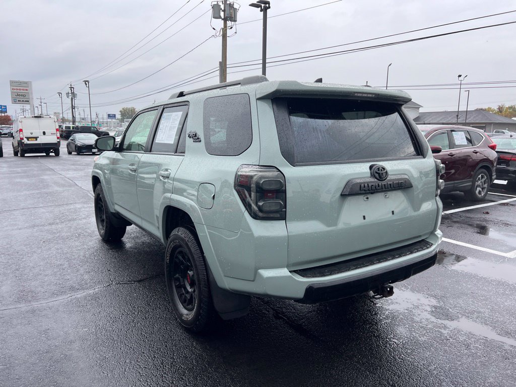 Used 2022 Toyota 4Runner TRD Off-Road Premium w/ Moonroof Package AWD/4WD image 3