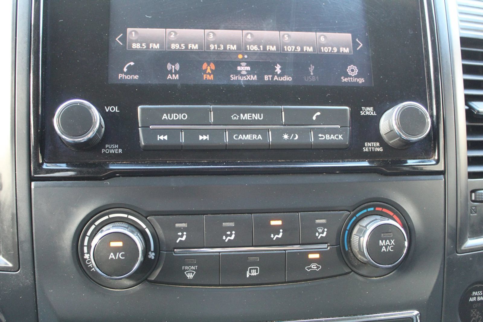 Used 2023 Nissan Titan SV RWD image 21