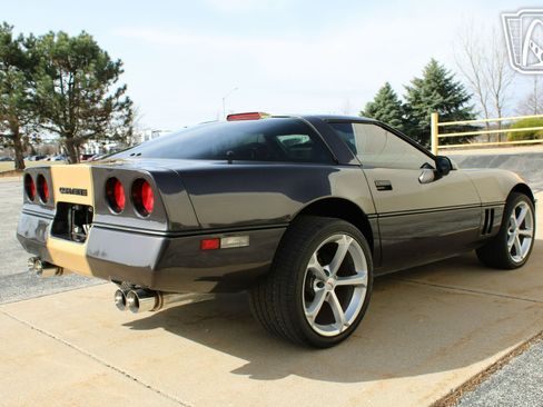 Used 1988 Chevrolet Corvette Custom image 15