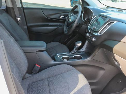 Used 2022 Chevrolet Equinox LT FWD image 9