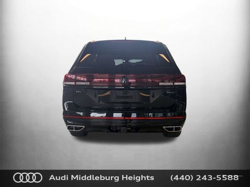 Used 2024 Volkswagen Atlas SEL Premium R-Line AWD/4WD image 8