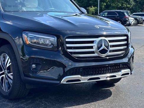 Used 2026 Mercedes-Benz GLB 250 4MATIC image 2