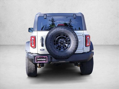 New 2026 Ford Bronco Outer Banks w/ Sasquatch Package AWD/4WD image 7