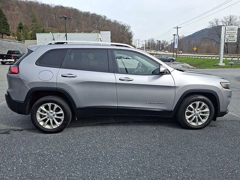 Used 2020 Jeep Cherokee Latitude FWD image 11