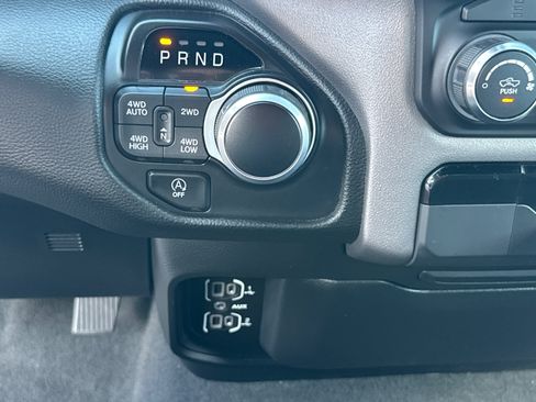 Used 2023 RAM 1500 Big Horn AWD/4WD image 14