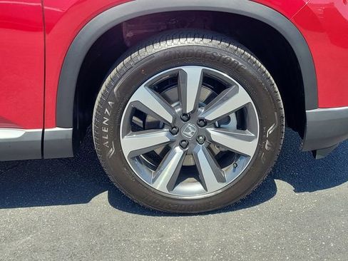 Used 2025 Honda Pilot Touring image 5