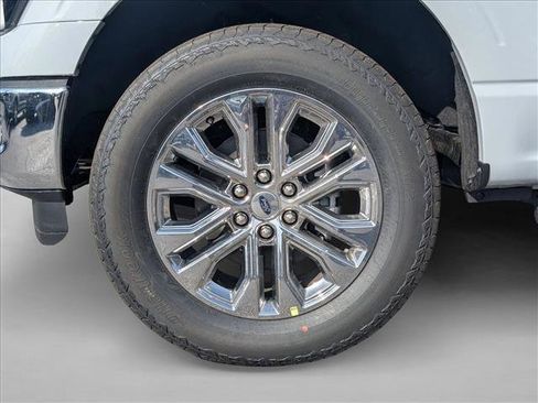 New 2025 Ford F150 Lariat w/ Equipment Group 502A High AWD/4WD image 9