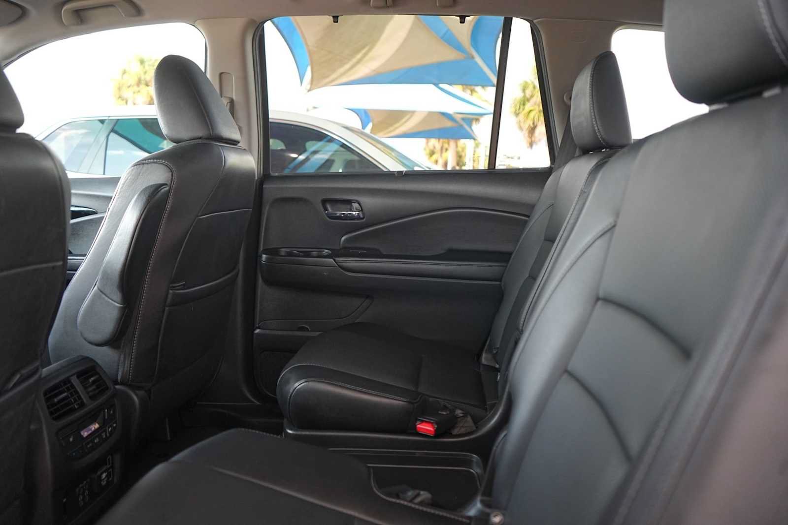 Used 2019 Honda Pilot Elite image 14