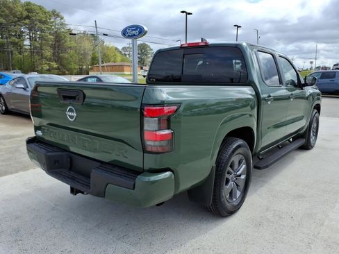 Used 2025 Nissan Frontier SV w/ SV Convenience Package image 5