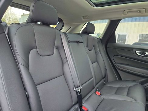 Certified 2025 Volvo XC60 B5 Plus AWD/4WD image 15