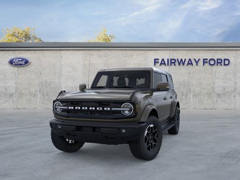 New 2025 Ford Bronco Outer Banks image 2