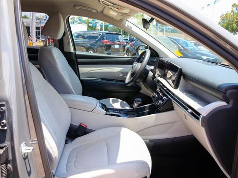 Used 2025 Hyundai Tucson SEL FWD image 8