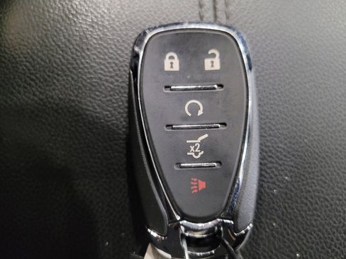 Used 2021 Chevrolet Equinox Premier FWD image 32