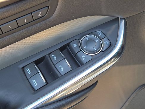 Used 2023 Cadillac XT4 Premium Luxury FWD image 23