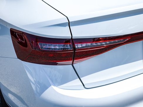 Used 2026 Volkswagen Jetta SE image 8