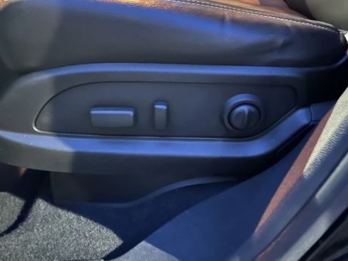Used 2016 Chevrolet Traverse LTZ w/ LPO, 'HIT The Road' Package AWD/4WD image 16