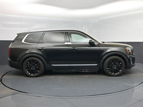 Used 2022 Kia Telluride SX w/ Towing Package image 2
