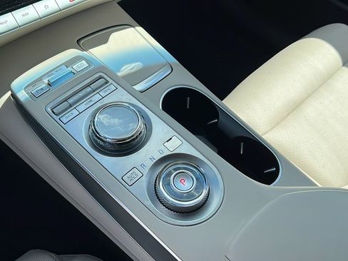 Used 2023 Genesis GV70 2.5T w/ Select Package image 34