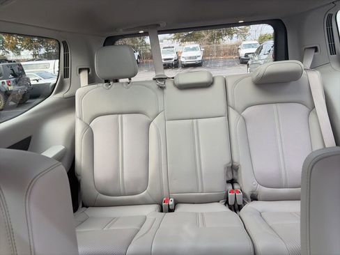 Used 2022 Jeep Wagoneer Series III w/ Premium Group I image 11