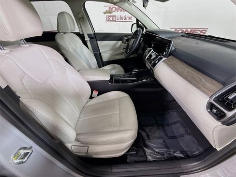Used 2022 Kia Sorento S w/ Panoramic Sunroof Package image 33