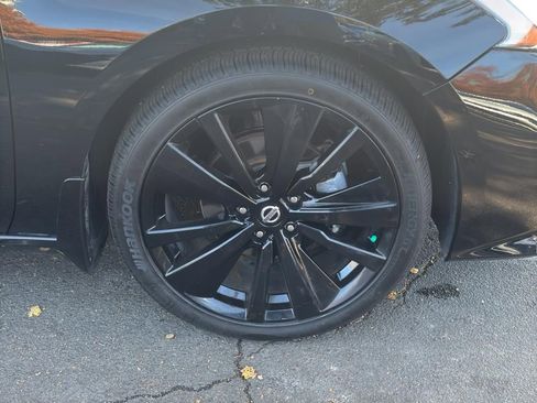 Certified 2022 Nissan Altima 2.5 SR w/ Midnight Edition Package image 7