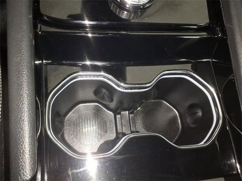 Used 2023 Jeep Grand Cherokee Limited image 22