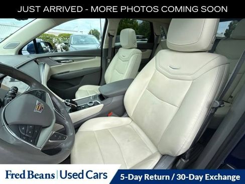 Used 2023 Cadillac XT5 Premium Luxury w/ Technology Package AWD/4WD image 16