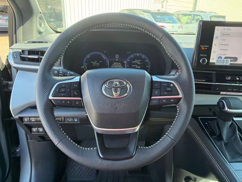 Used 2026 Toyota Sienna XSE AWD/4WD image 20