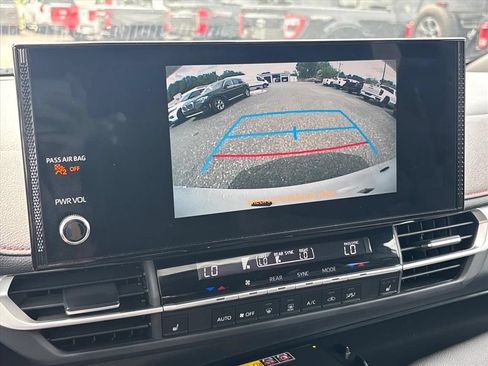 Used 2025 Toyota Sienna XSE AWD/4WD image 29