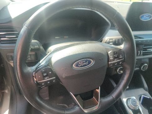Used 2022 Ford Escape SEL w/ Technology Package FWD image 21
