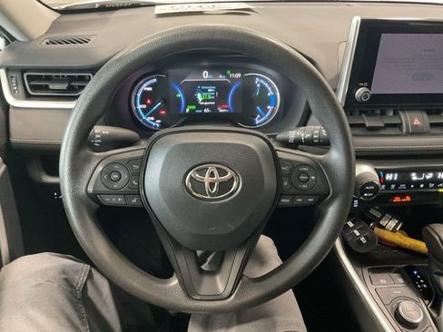Used 2023 Toyota RAV4 XLE AWD/4WD image 13