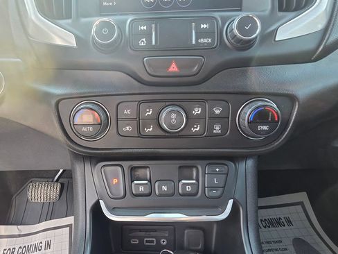 Used 2020 GMC Terrain SLT w/ Preferred Package AWD/4WD image 14