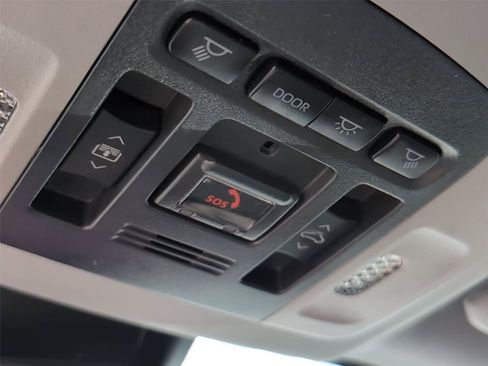 Used 2023 Toyota Camry XSE FWD image 22