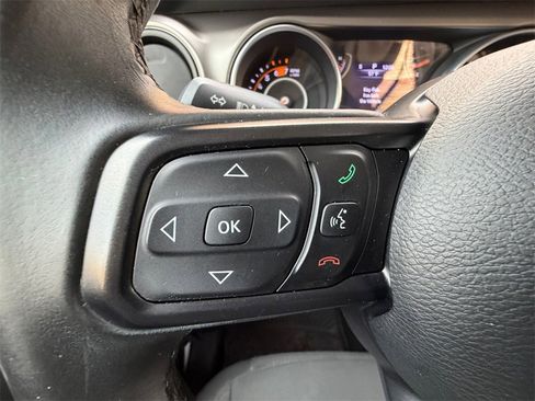 Used 2018 Jeep Wrangler Sport S image 18