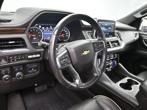 Used 2021 Chevrolet Suburban Premier w/ Premium Package image 19