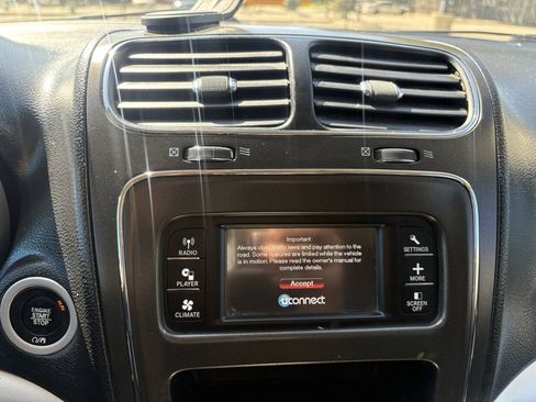 Used 2017 Dodge Journey SE FWD image 6