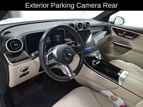 Used 2023 Mercedes-Benz GLC 300 4MATIC image 10