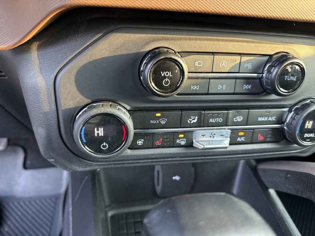 Used 2024 Ford Bronco Outer Banks AWD/4WD image 31